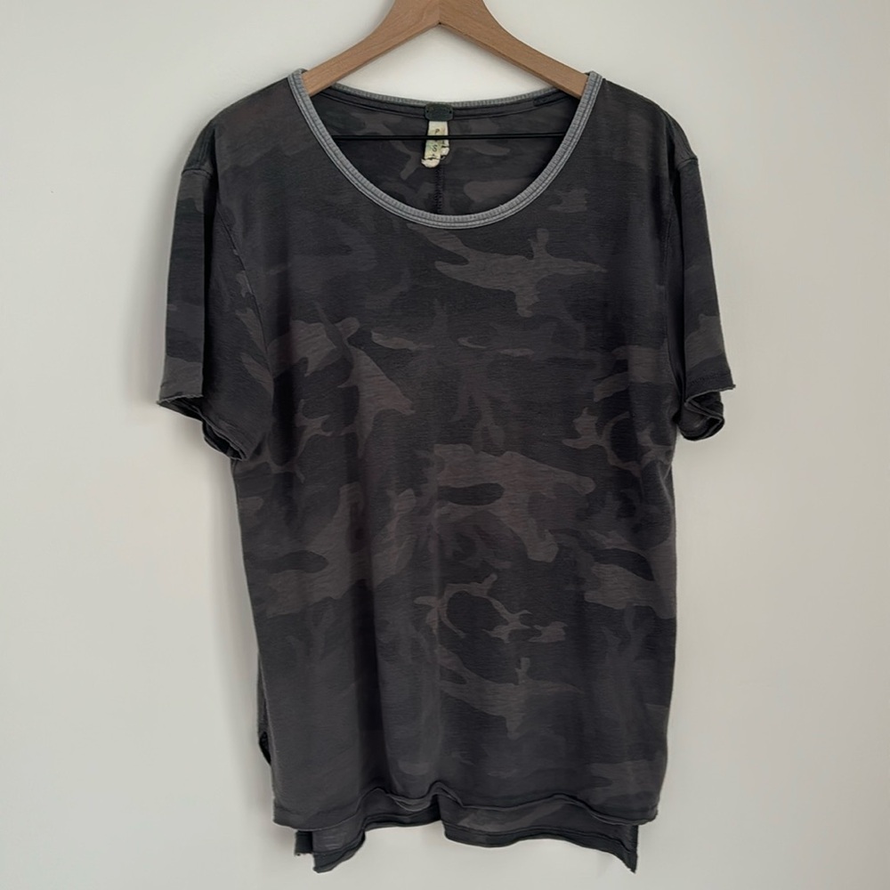 We The Free Grey Tshirt Women’s M